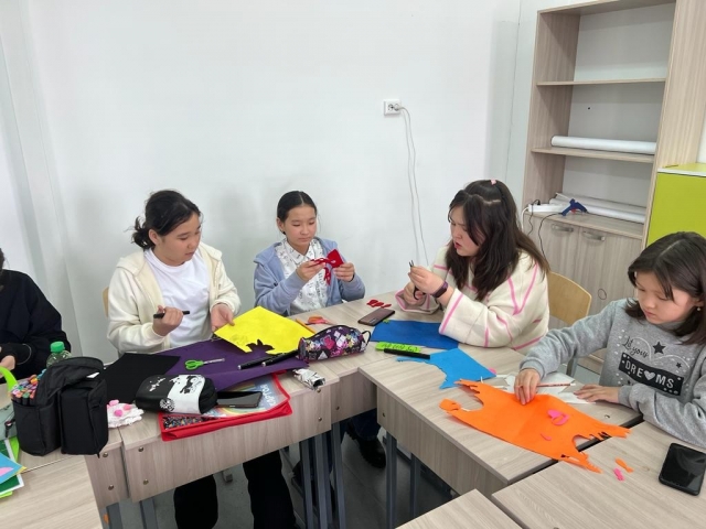 Урок художественного труда