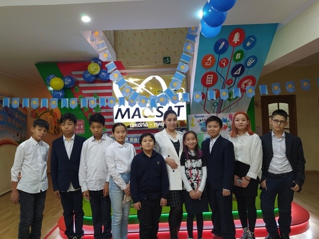 Дебат среди учащиеся 5-6 классов, посвященный 30-летию независимости Казахстана