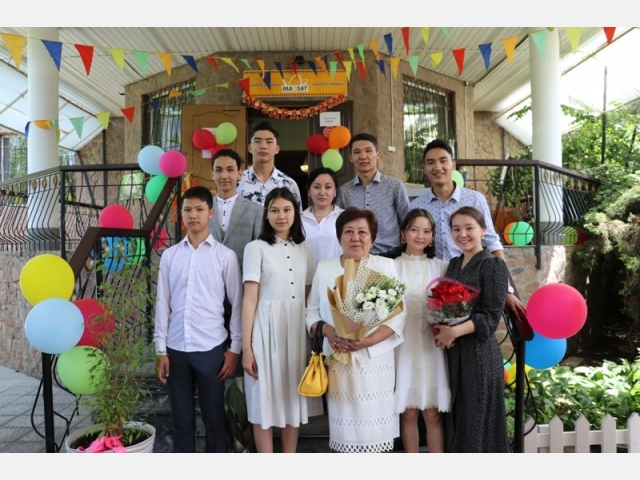 Наши выпускники стали обладателями образовательных грантов!