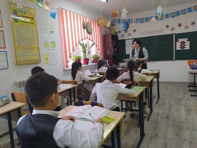 Урок ко Дню космонавтики