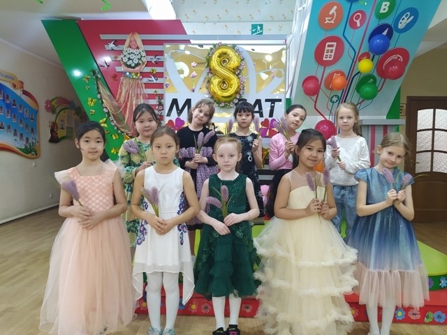 Праздничный концерт к 8 марта